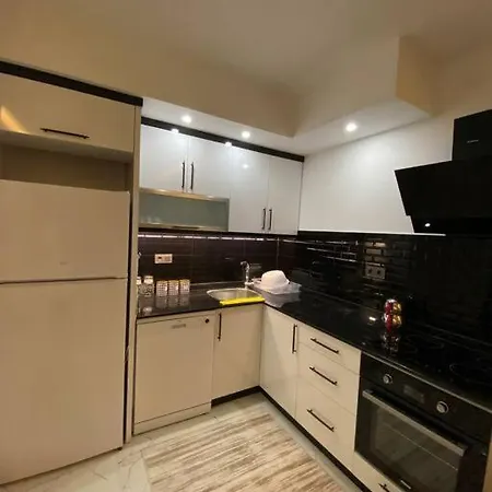 Apartament Havuzlu Site Dairesi